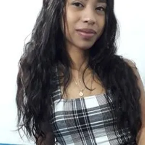 LanaYummy from bongacams