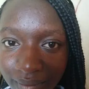 Laqueensy from bongacams