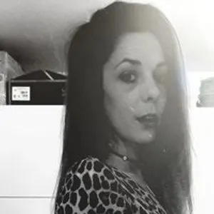 LaraLovia from bongacams