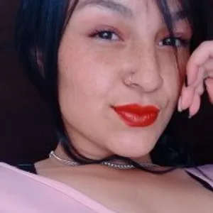 LauraCamila from bongacams