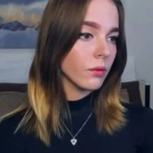 LeliaRei from bongacams