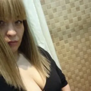 Lesya-111 from bongacams