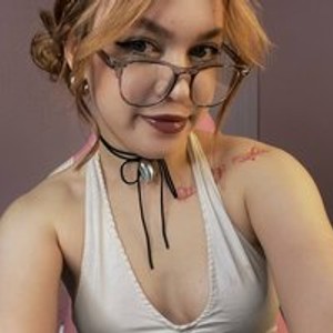 Lexi-Minami from bongacams
