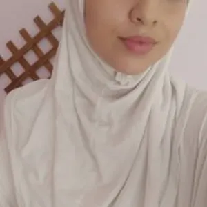 LeylakFarouq from bongacams