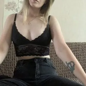 Liinnaa from bongacams