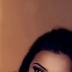 Lilbittydraya from bongacams