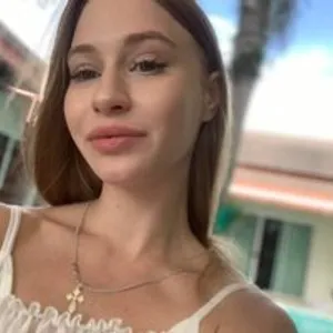 Lilloona from bongacams