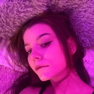 Little-dolll from bongacams