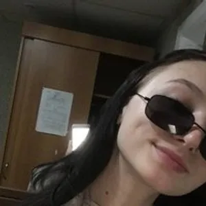 LittleLisa from bongacams