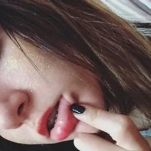 Littlebxbyxx from bongacams