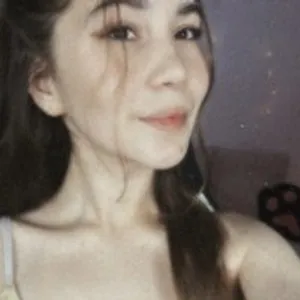 LittleeCherry from bongacams