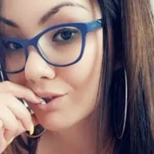 LizzyBloomX from bongacams