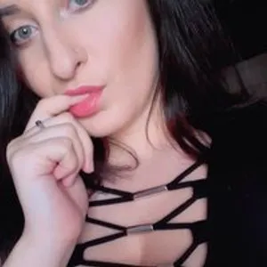 LoriiOXO from bongacams