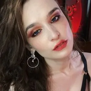 LucyLunee from bongacams