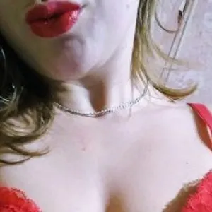 LucyViolett from bongacams