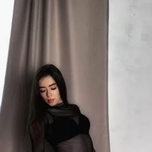 Luisahotone from bongacams