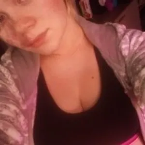 LuxMamiY from bongacams