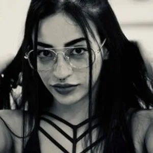 LyraDark from bongacams