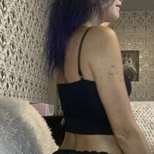 MaLino4ka25 from bongacams