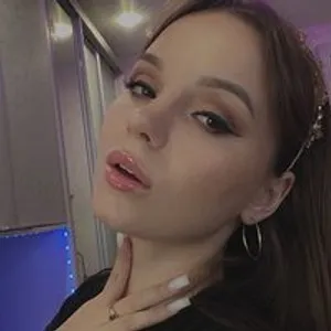 Mad-Maddy from bongacams