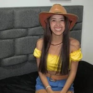 Maddie-tr from bongacams