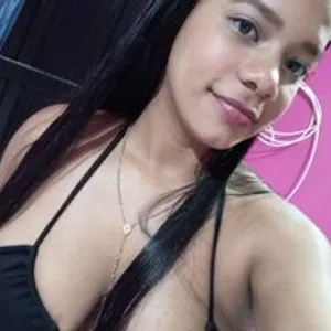 MaddisonCox from bongacams