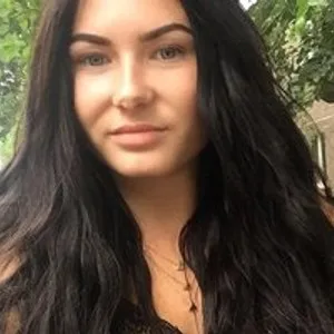 MadisonbellRo from bongacams