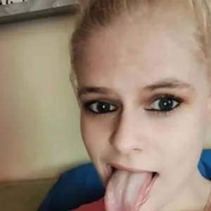 MakaylaBadAss from bongacams