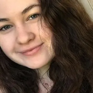 MakennaSky19 from bongacams