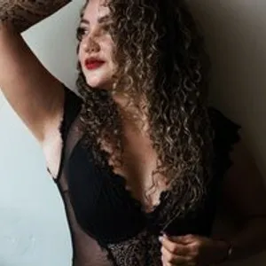 MarianaVegaa from bongacams