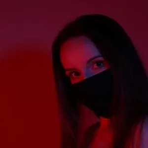 Masked-Eva from bongacams