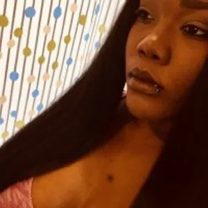 MelaninGoddes from bongacams