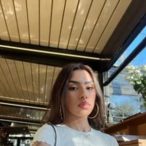 MelinaMilani from bongacams