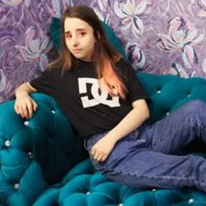 Meloniya from bongacams