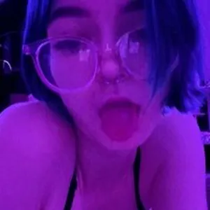 Mey4U from bongacams