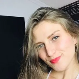 Mia-blonde20 from bongacams