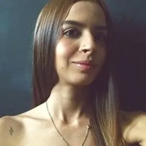 MiaVel from bongacams