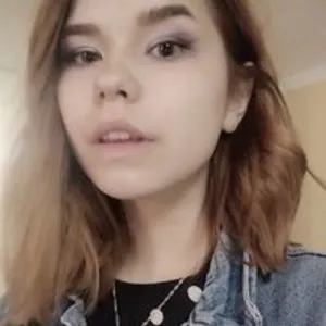 MikkiMyLove from bongacams