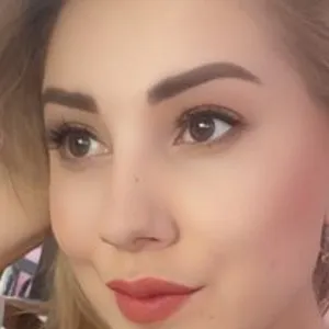 Milanau from bongacams