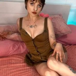 Miley-Spankalot from bongacams