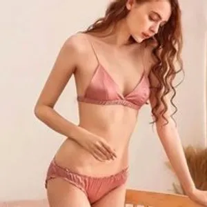 Mimimi8888 from bongacams