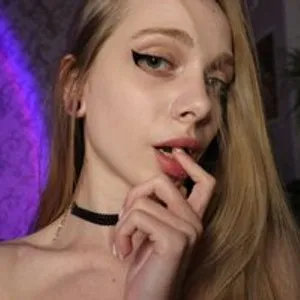 Mini-Tiny from bongacams