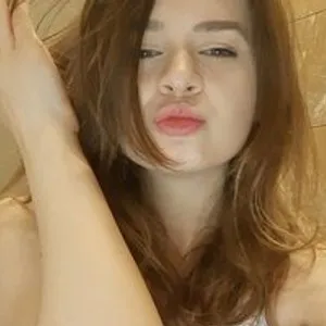 Minnilove from bongacams