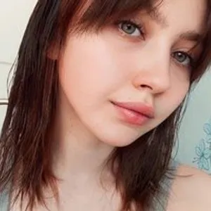 Miraac from bongacams