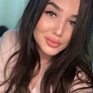 MirandaCat from bongacams