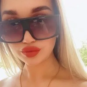 Miss-actress from bongacams