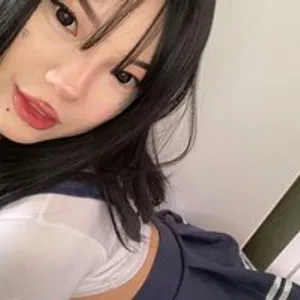 Molly-Wild from bongacams