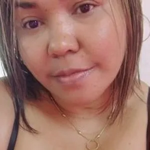 Mommy4U from bongacams