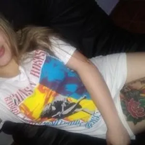 Monisx234 from bongacams