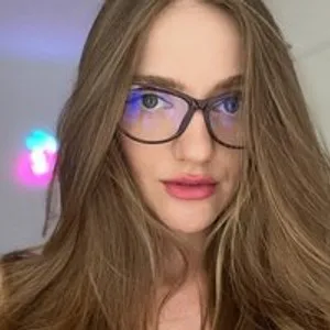 NadinSwarowsy from bongacams